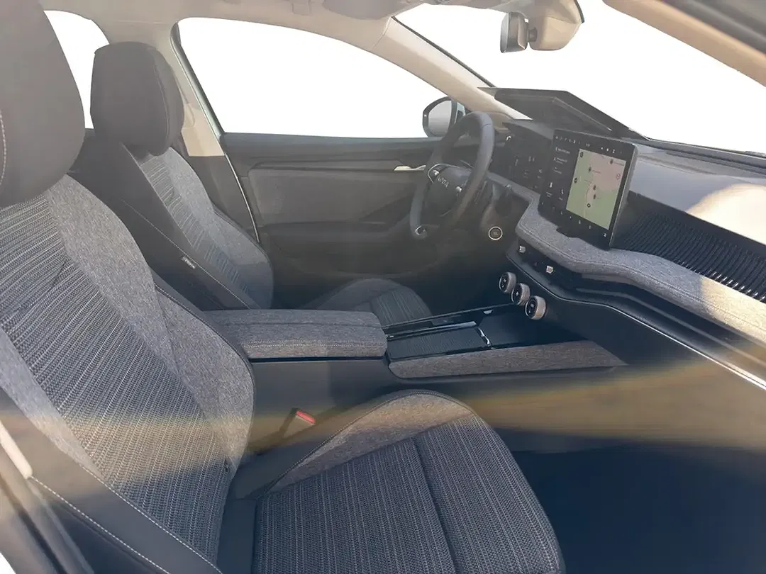 Skoda Superb - Thumbnail 8