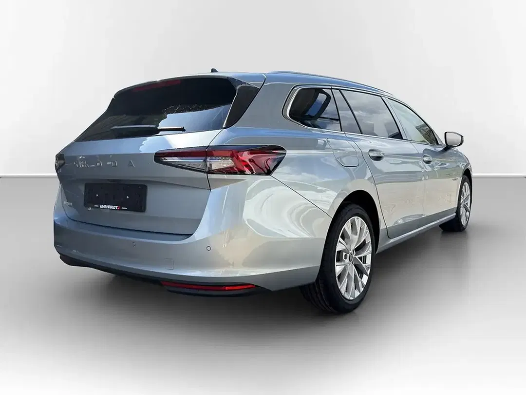 Skoda Superb - Thumbnail 4