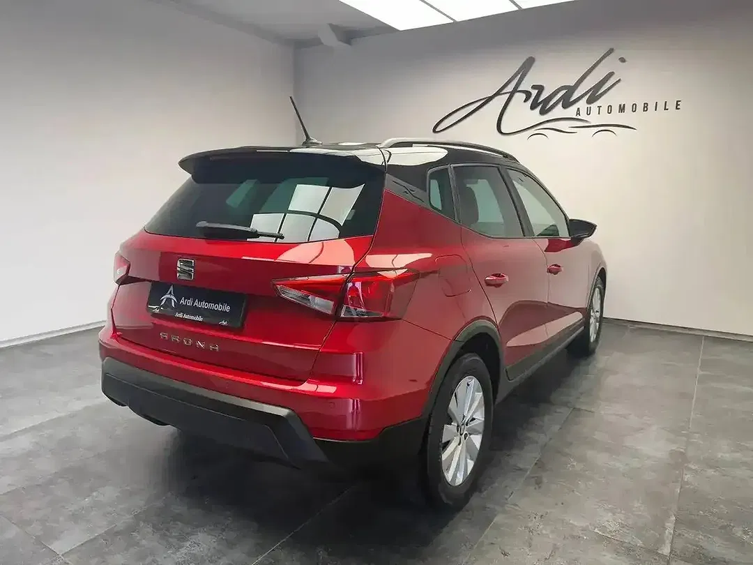 SEAT Arona - Thumbnail 4