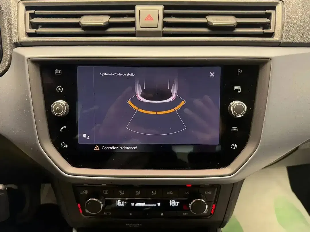 SEAT Arona - Thumbnail 9
