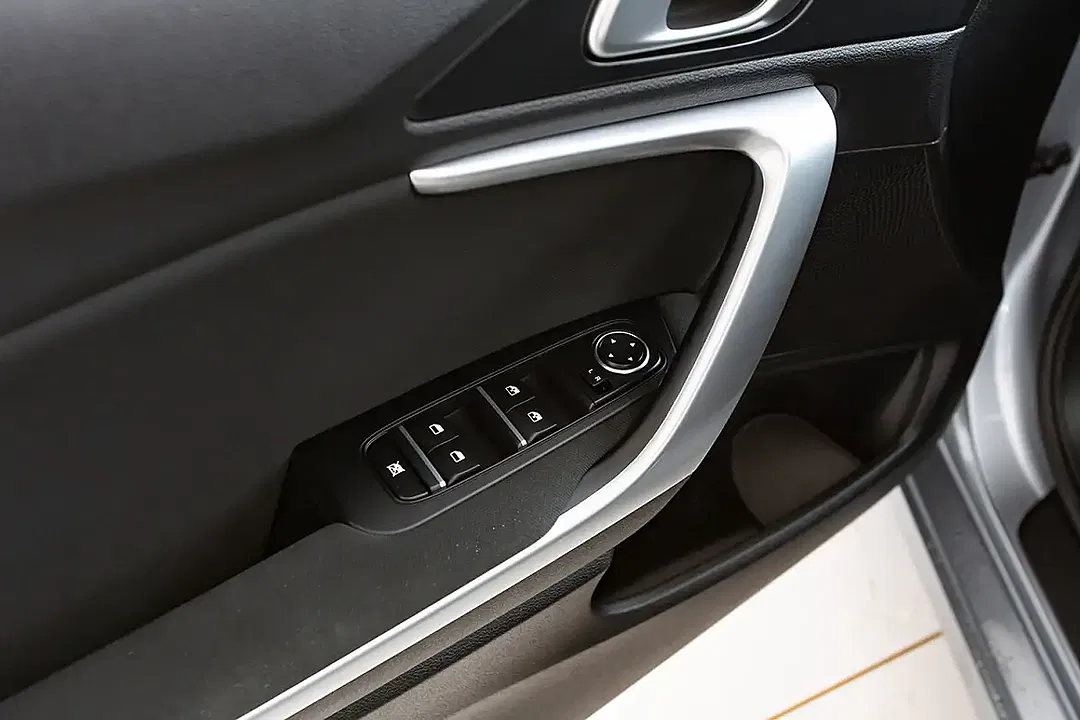 Kia Ceed SW / cee'd SW - Thumbnail 14