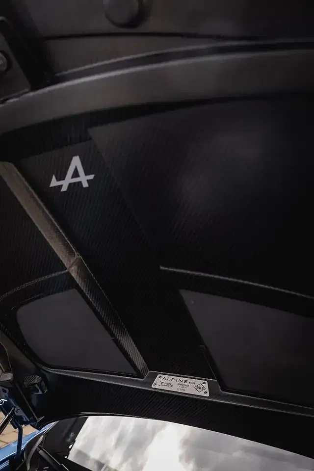 Alpine A110 - Thumbnail 11
