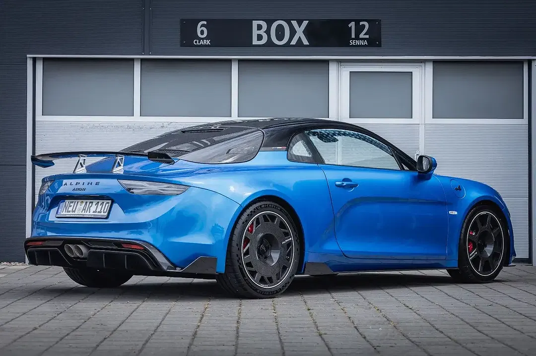 Alpine A110 - Thumbnail 5