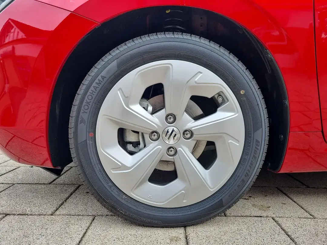 Suzuki Swift - Thumbnail 10