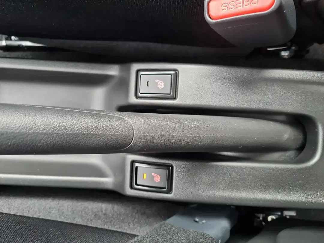 Suzuki Swift - Thumbnail 21