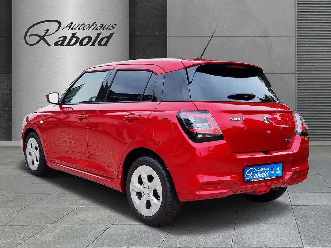 Suzuki Swift - Thumbnail 3
