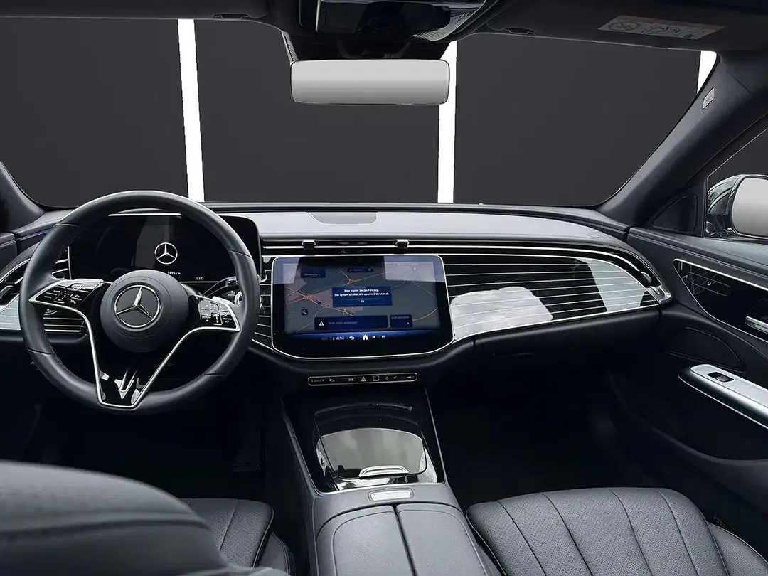 Mercedes-Benz E 200 - Thumbnail 10