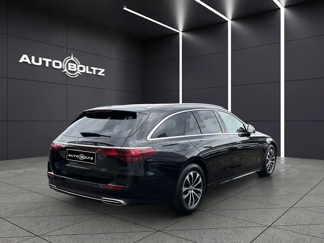 Mercedes-Benz E 200 - Thumbnail 6