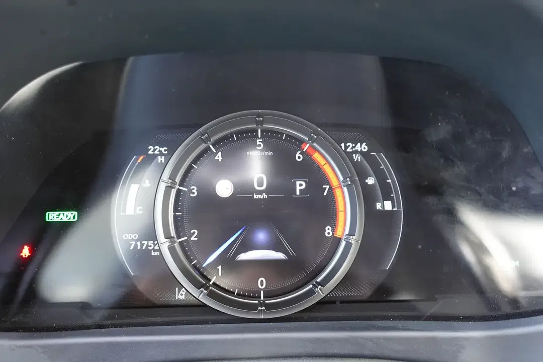 Lexus UX 250h - Thumbnail 15