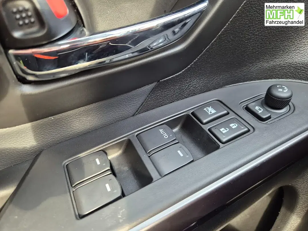 Suzuki S-Cross - Thumbnail 13