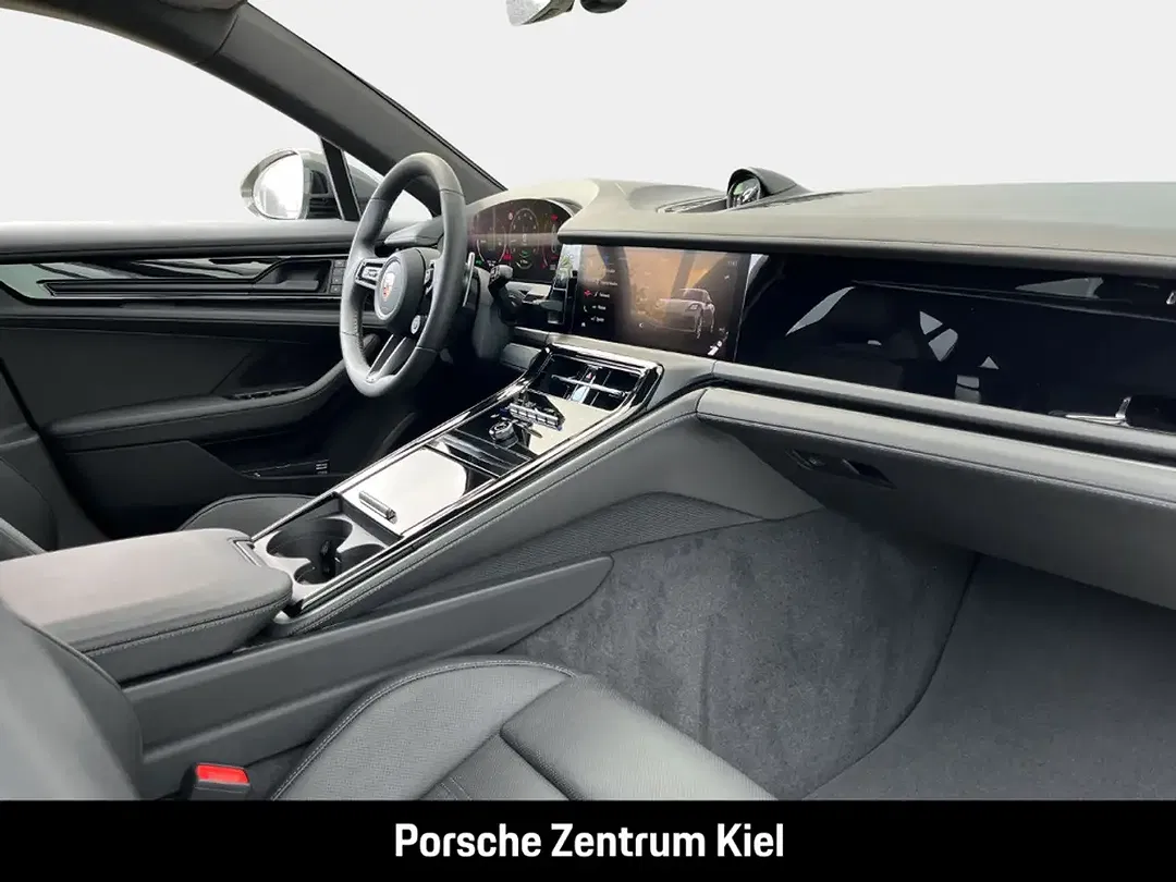 Porsche Panamera - Thumbnail 11