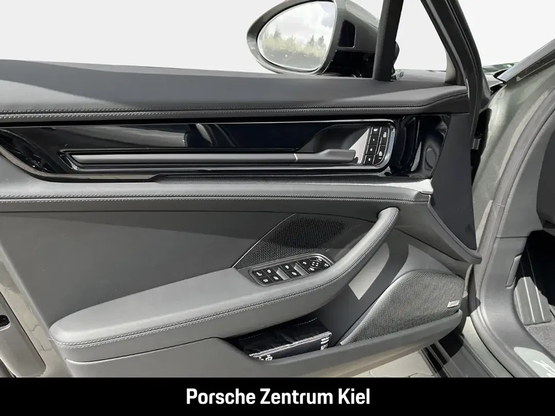 Porsche Panamera - Thumbnail 13