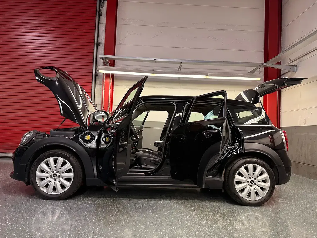 MINI Cooper SE Countryman - Thumbnail 11