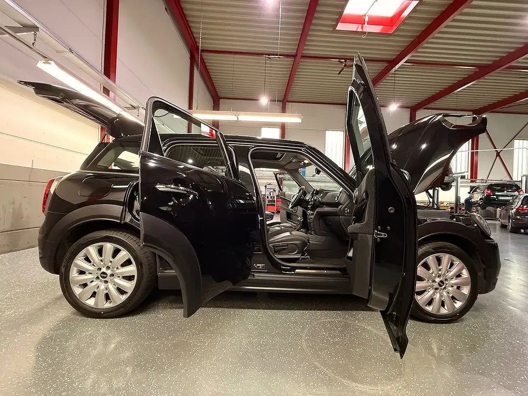 MINI Cooper SE Countryman - Thumbnail 15