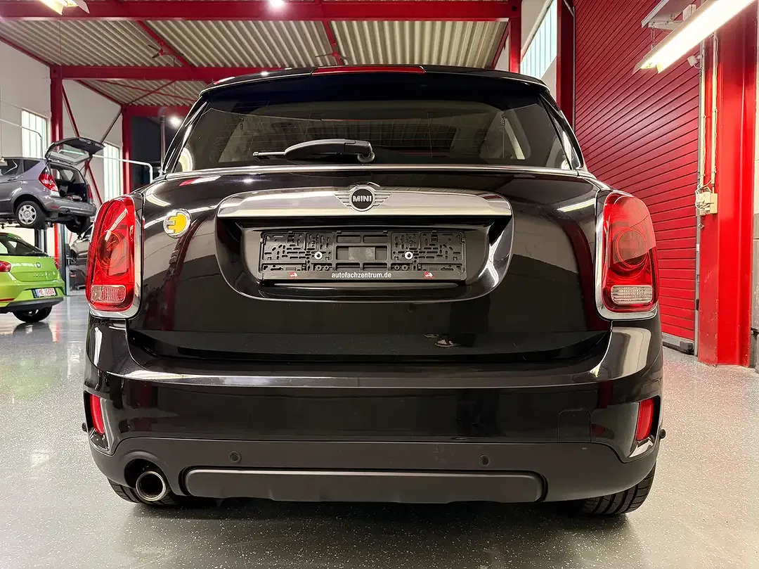 MINI Cooper SE Countryman - Thumbnail 5