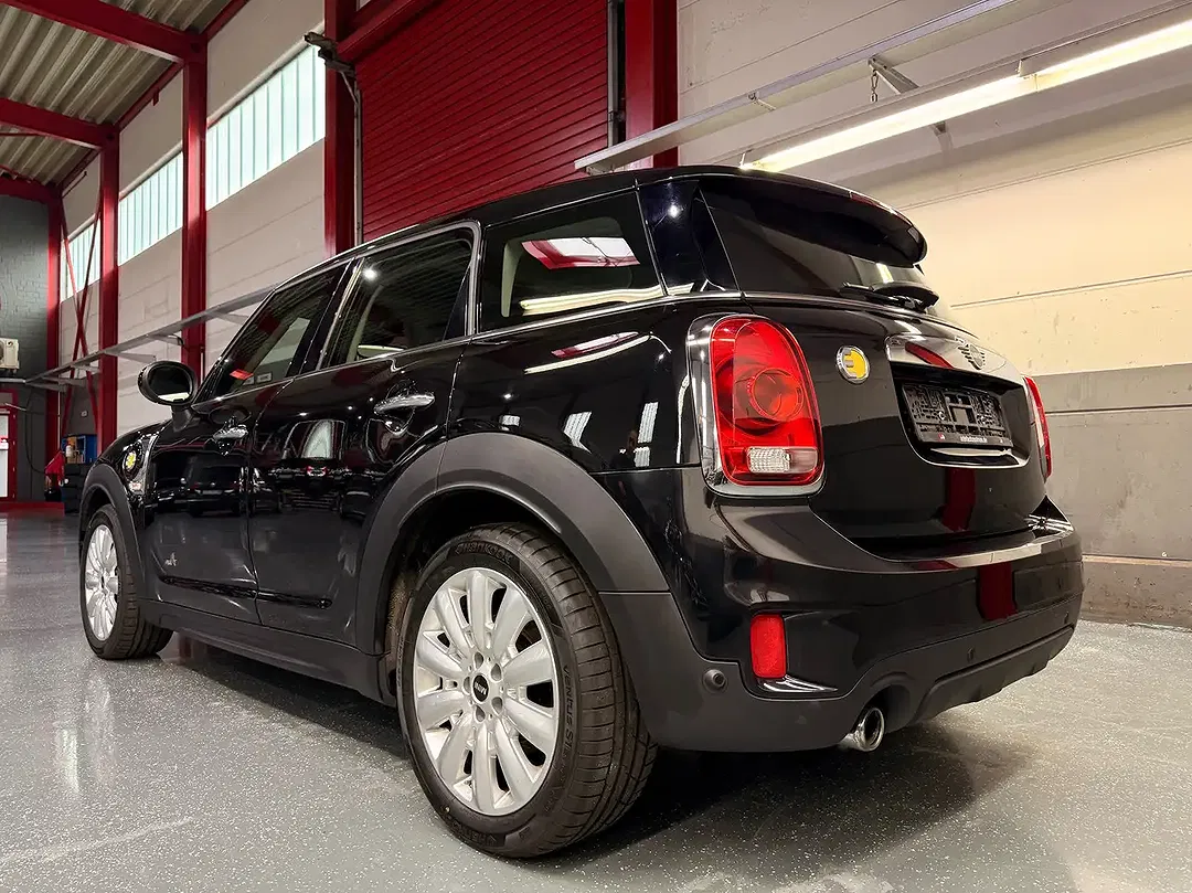 MINI Cooper SE Countryman - Thumbnail 6