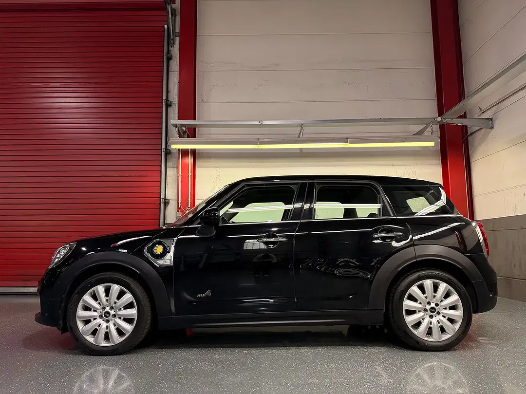 MINI Cooper SE Countryman - Thumbnail 7