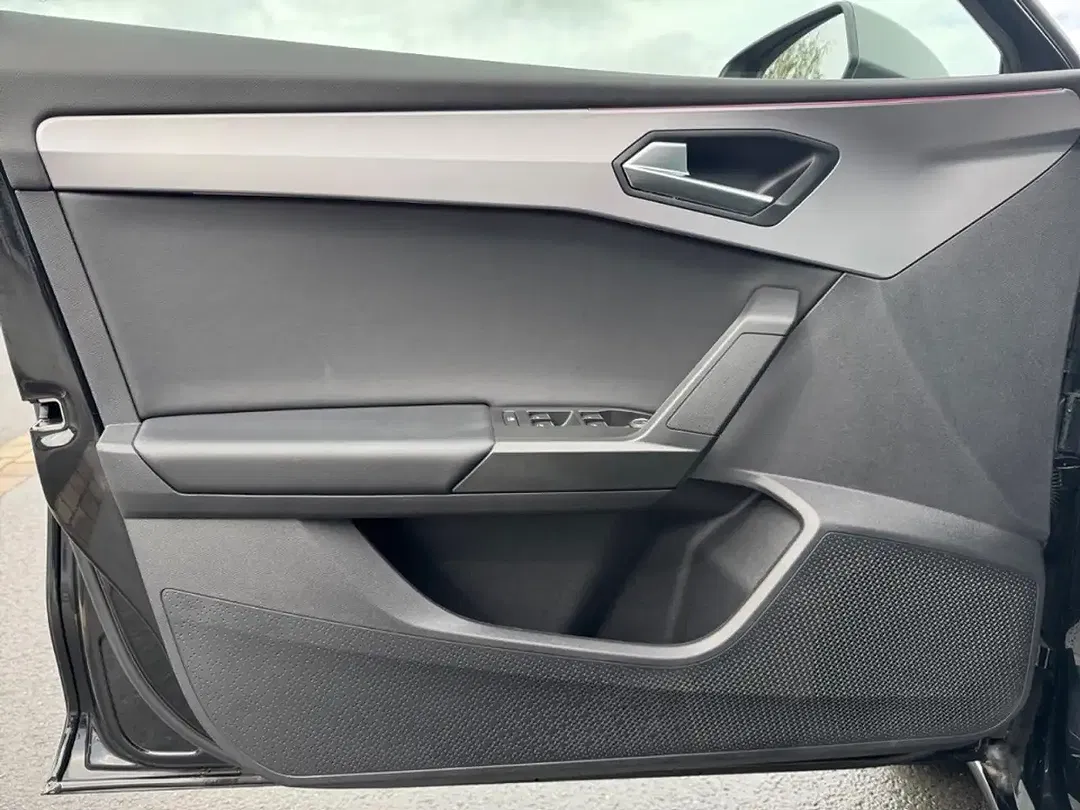 SEAT Leon - Thumbnail 12