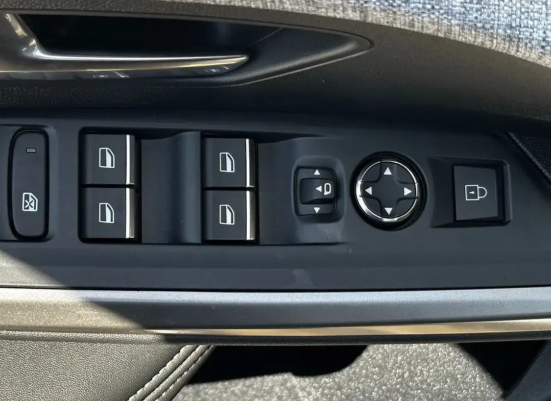 Peugeot 5008 - Thumbnail 17