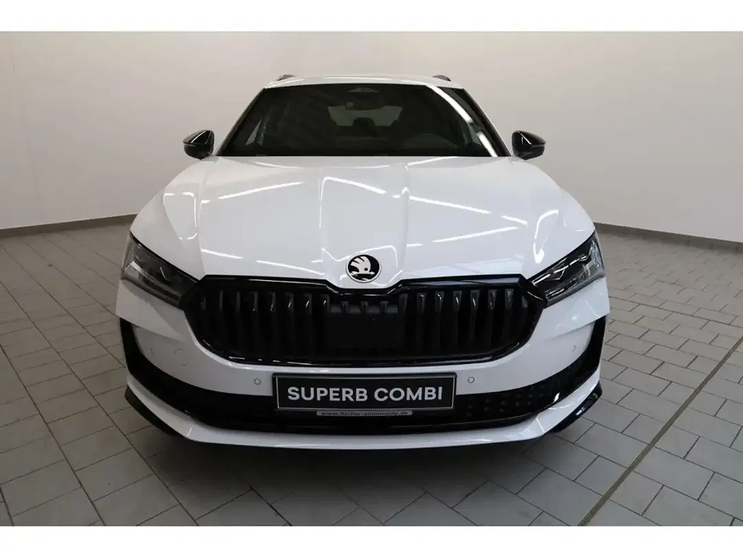 Skoda Superb - Thumbnail 2