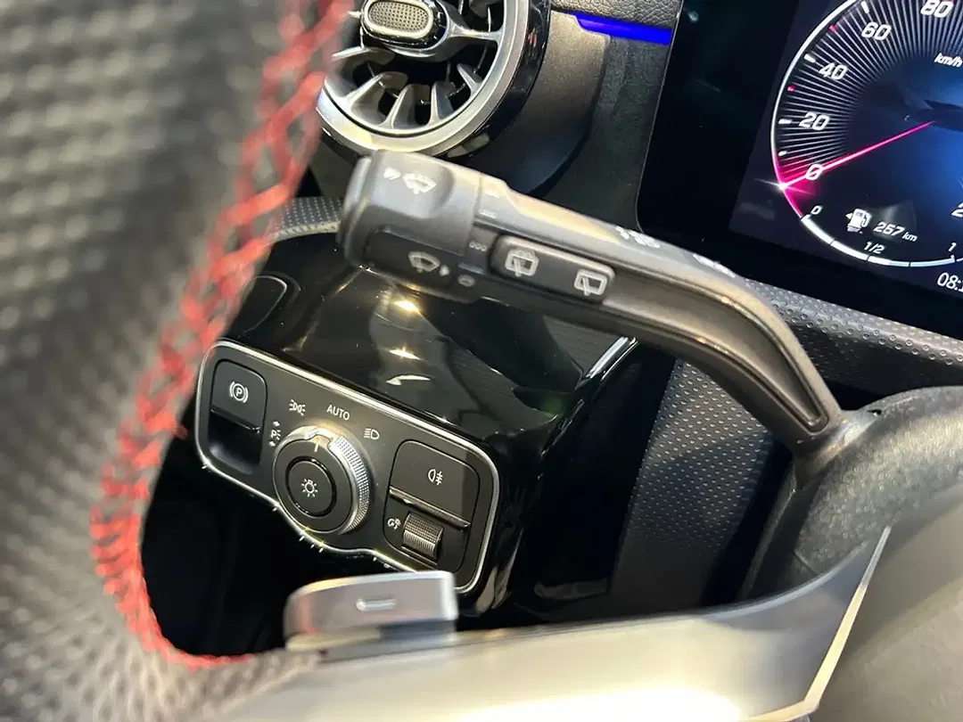 Mercedes-Benz A 200 - Thumbnail 13