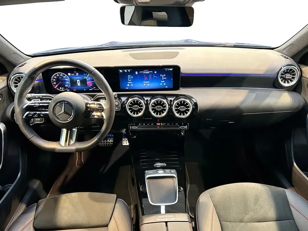 Mercedes-Benz A 200 - Thumbnail 14