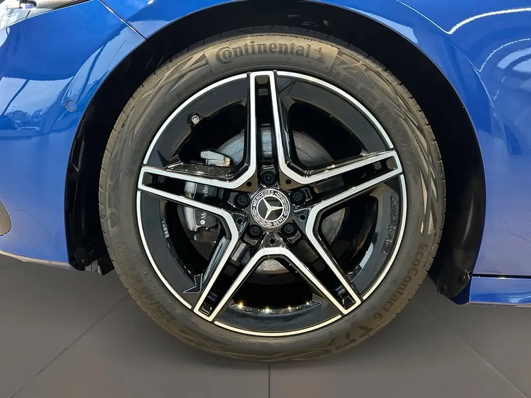 Mercedes-Benz A 200 - Thumbnail 8