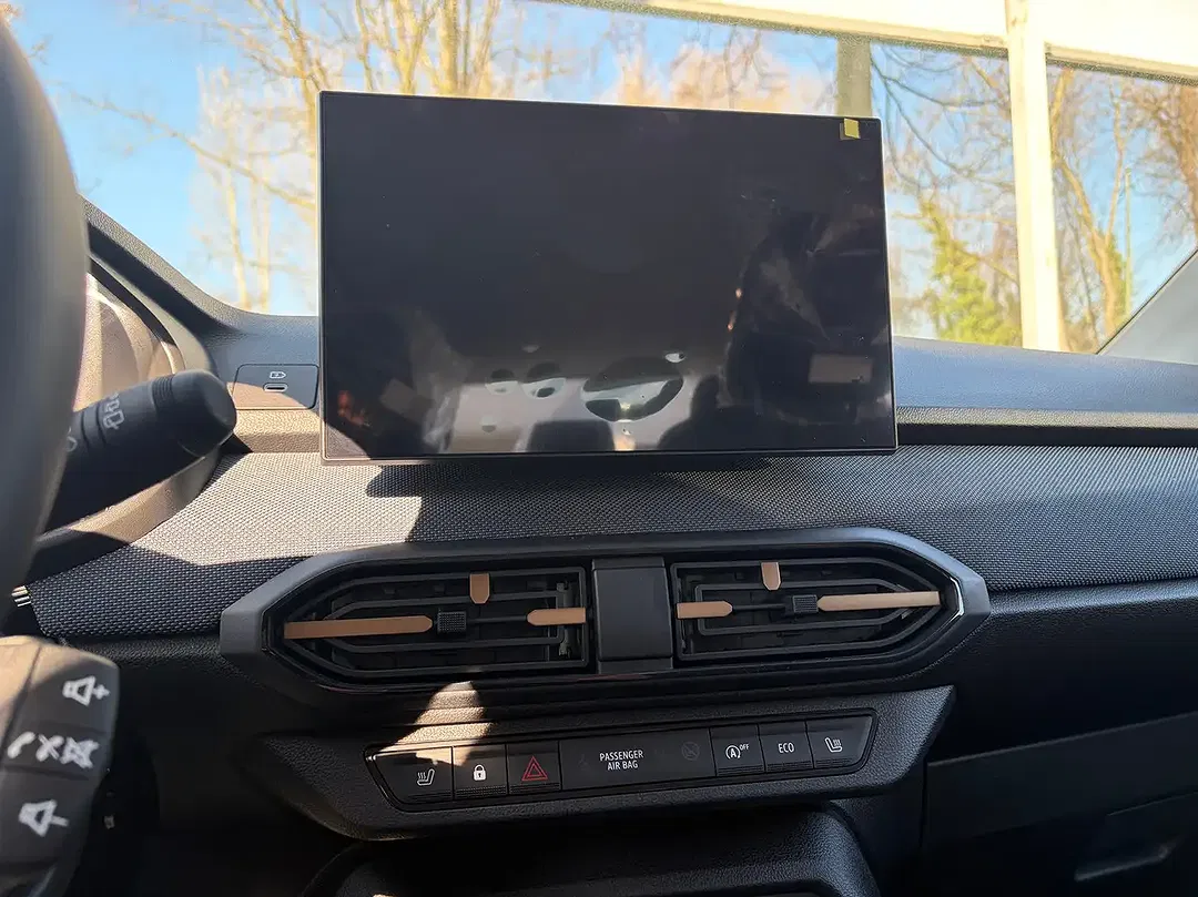 Dacia Sandero - Thumbnail 10