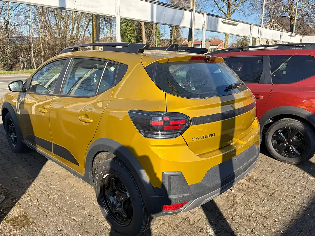 Dacia Sandero - Thumbnail 3