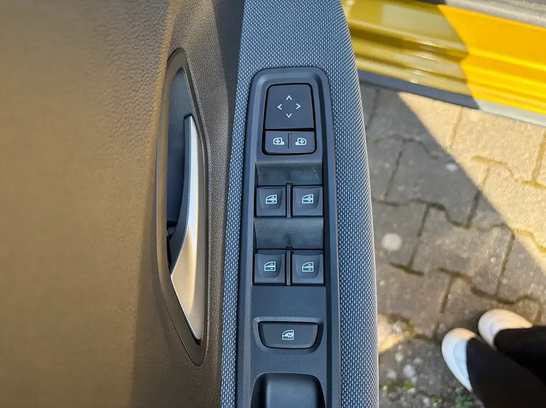 Dacia Sandero - Thumbnail 5