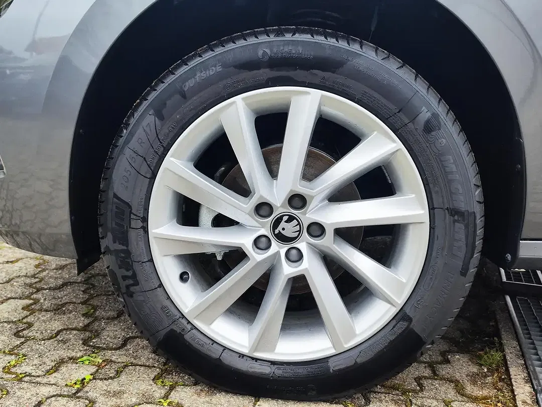 Skoda Kamiq - Thumbnail 4