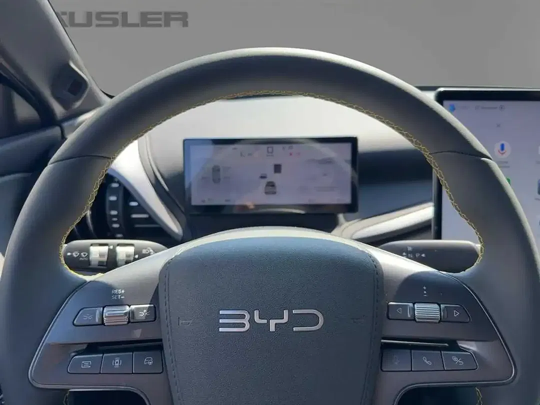 BYD Atto 3 - Thumbnail 11