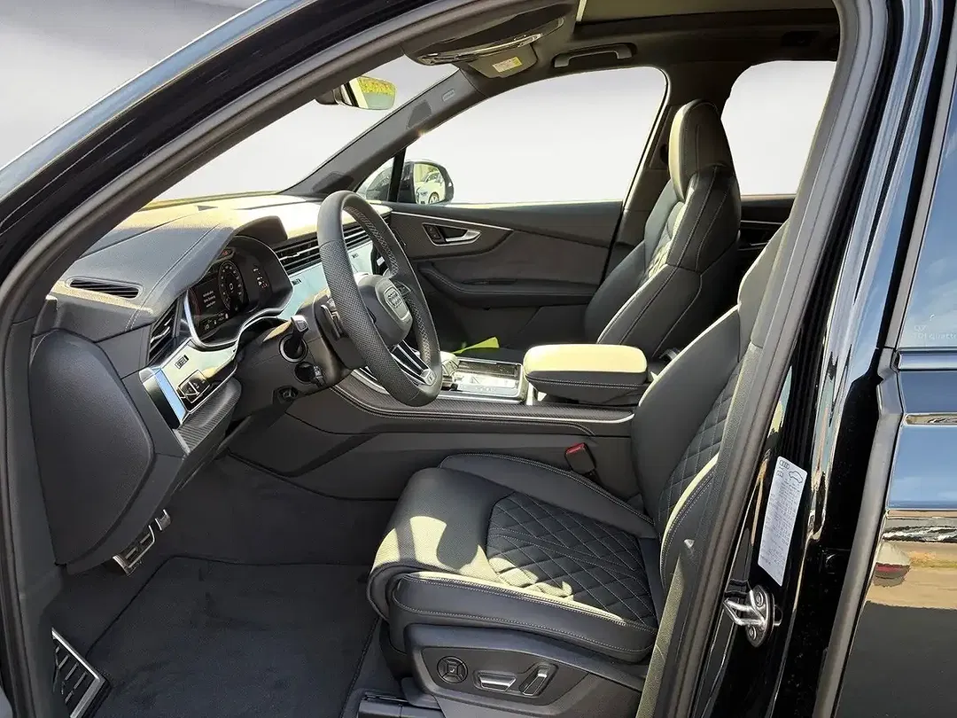 Audi Q7 - Thumbnail 8