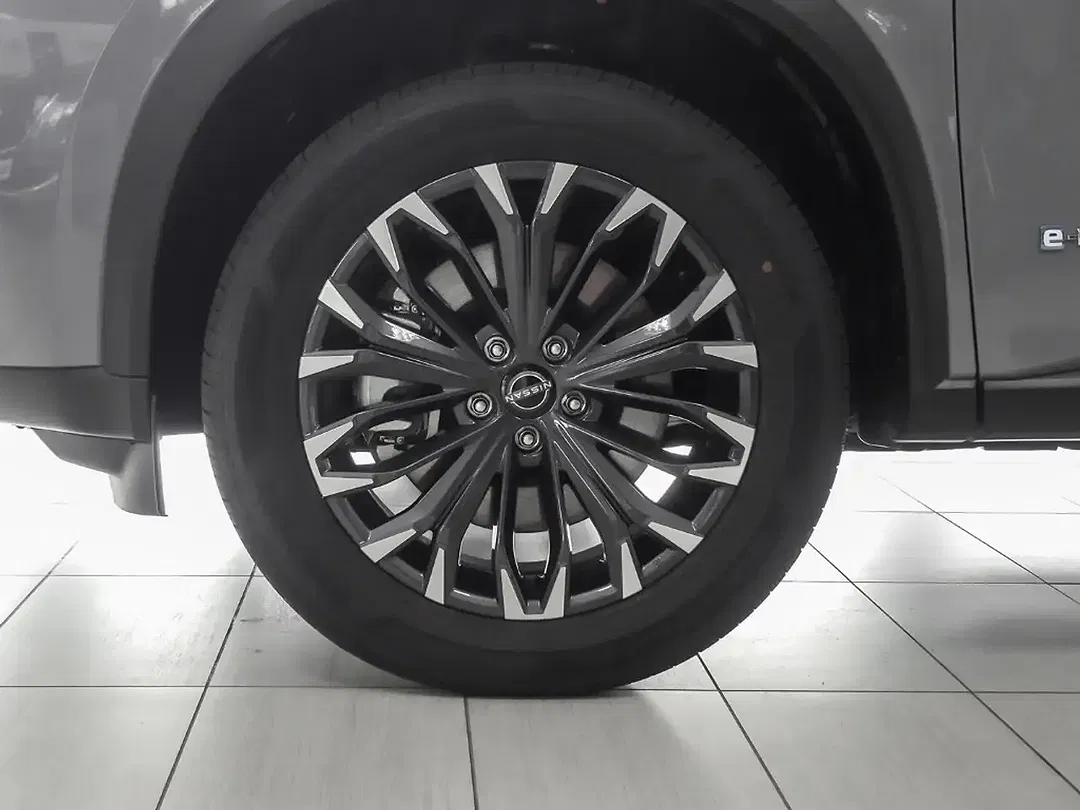Nissan X-Trail - Thumbnail 3