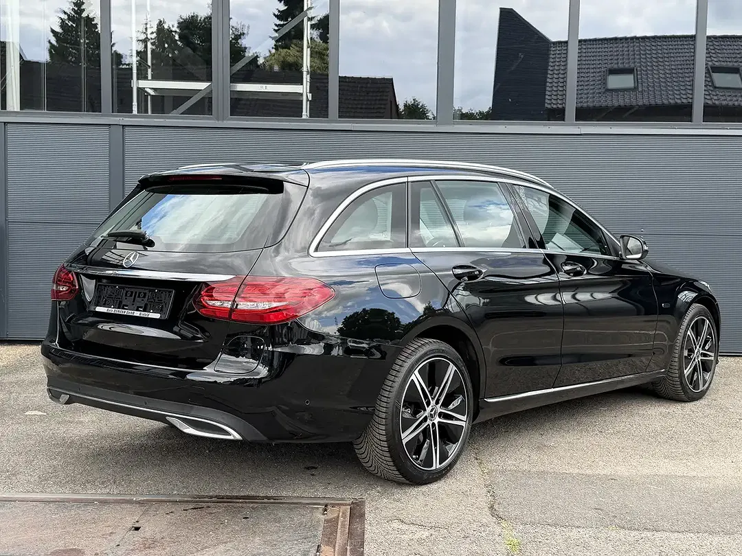Mercedes-Benz C 300 - Thumbnail 4