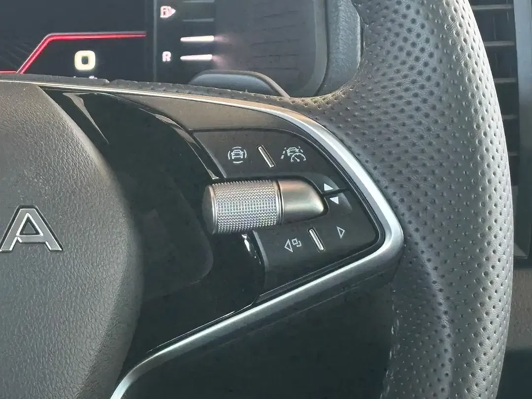 Skoda Karoq - Thumbnail 10