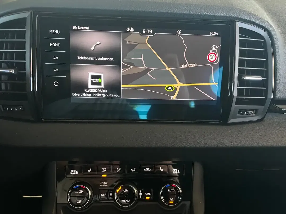 Skoda Karoq - Thumbnail 14