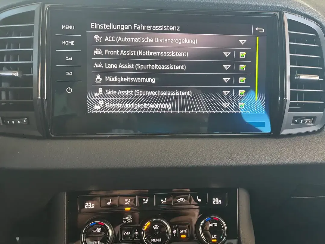 Skoda Karoq - Thumbnail 15