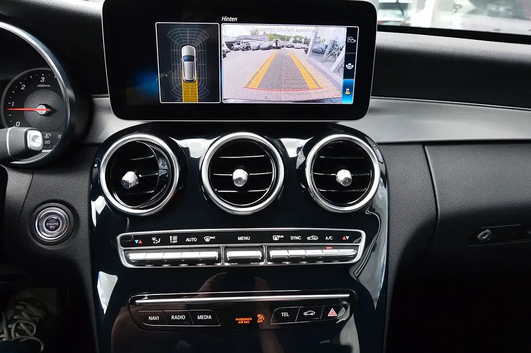 Mercedes-Benz C 220 - Thumbnail 8