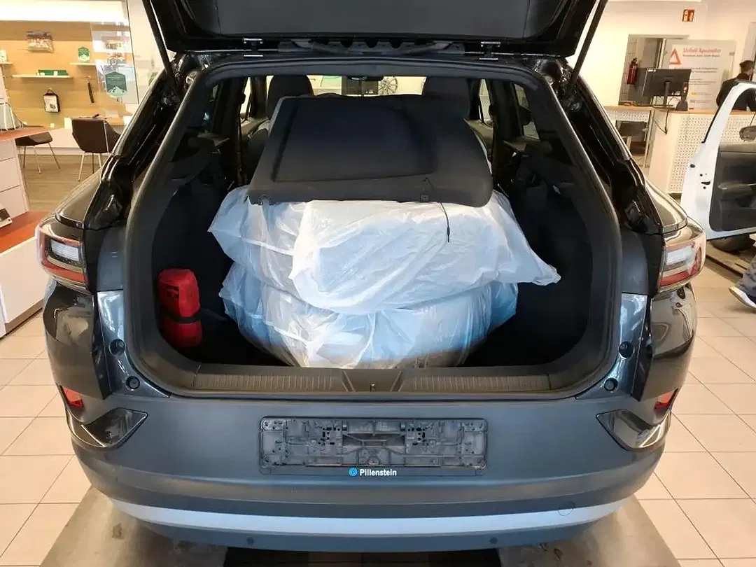 Volkswagen ID.4 - Thumbnail 9