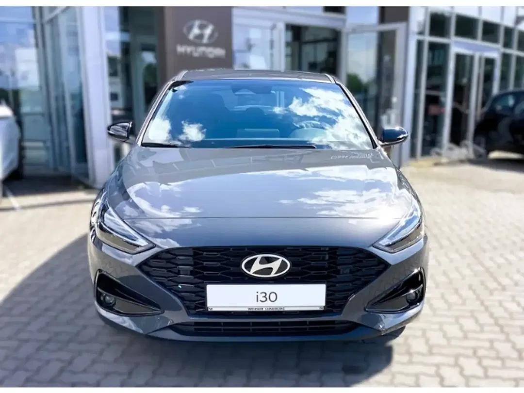 Hyundai i30 - Thumbnail 2