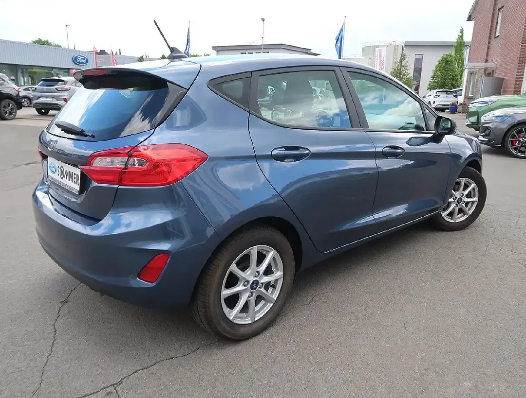 Ford Fiesta - Thumbnail 3