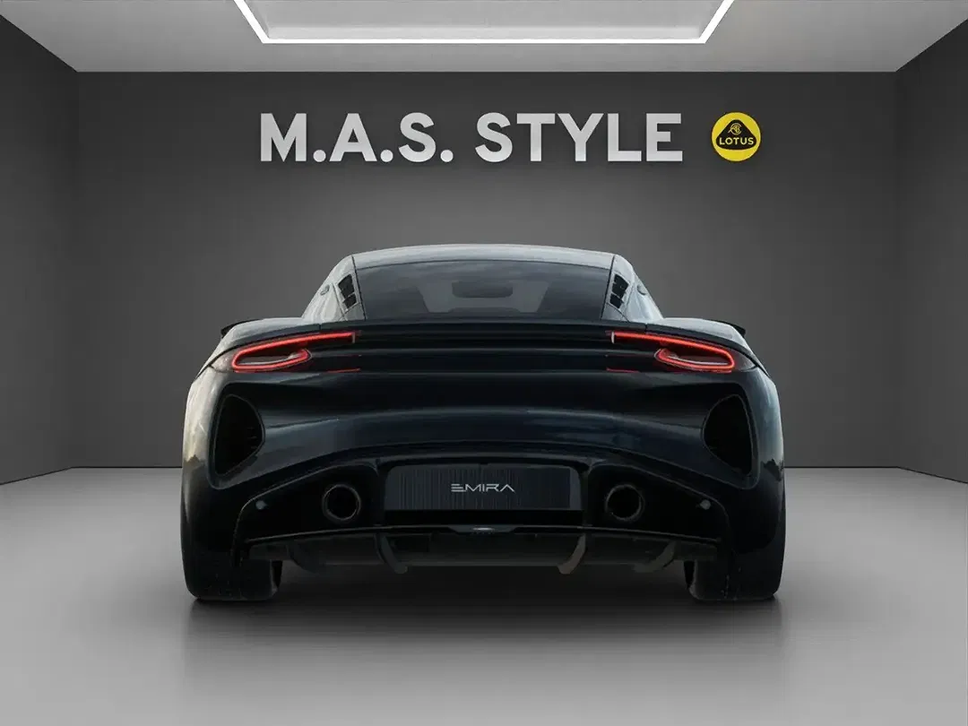Lotus Emira - Thumbnail 6