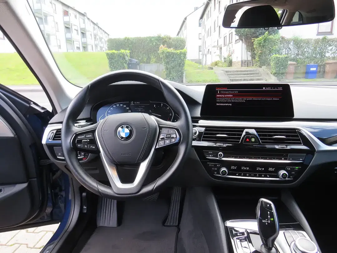 BMW 520 - Thumbnail 11