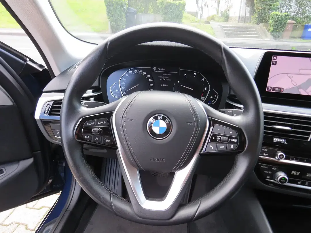 BMW 520 - Thumbnail 12