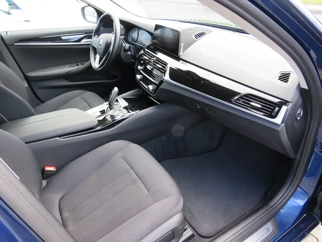 BMW 520 - Thumbnail 9