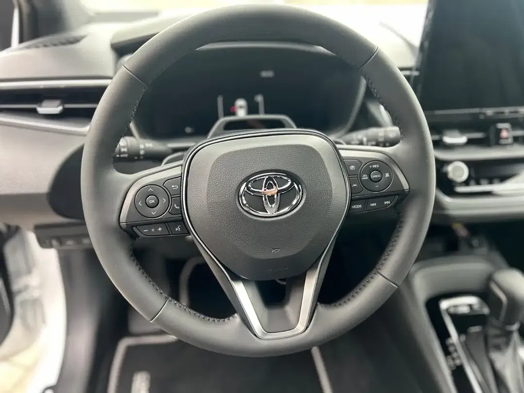 Toyota Corolla - Thumbnail 13
