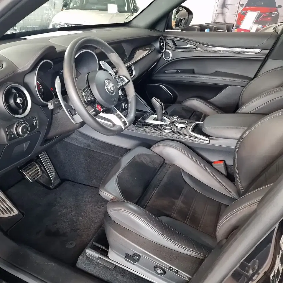 Alfa Romeo Stelvio - Thumbnail 5
