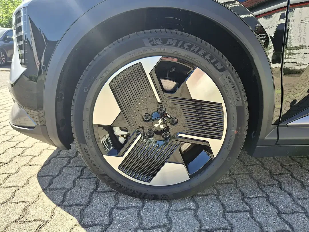 Mitsubishi Eclipse Cross - Thumbnail 10