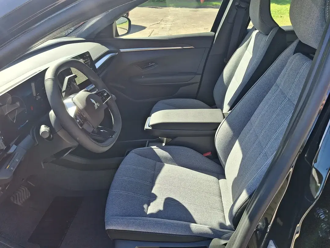 Mitsubishi Eclipse Cross - Thumbnail 8